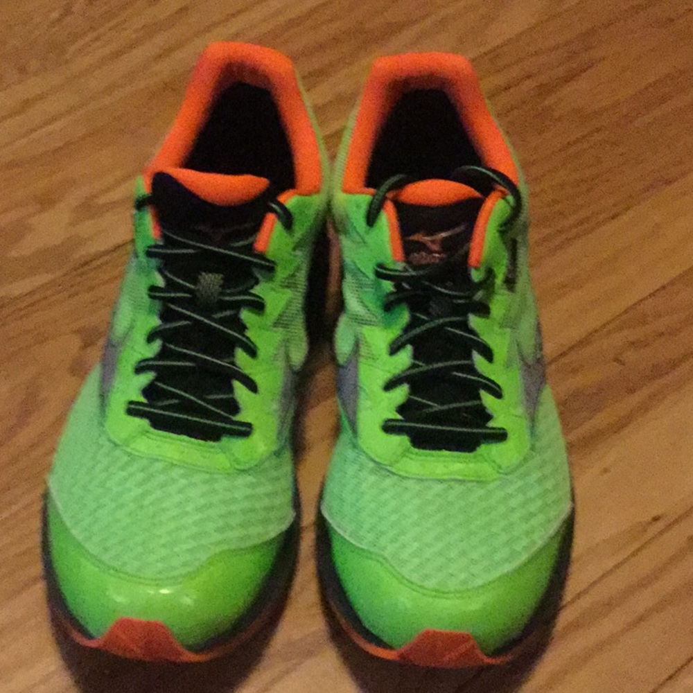 GORE-TEX Mizuno sneakers